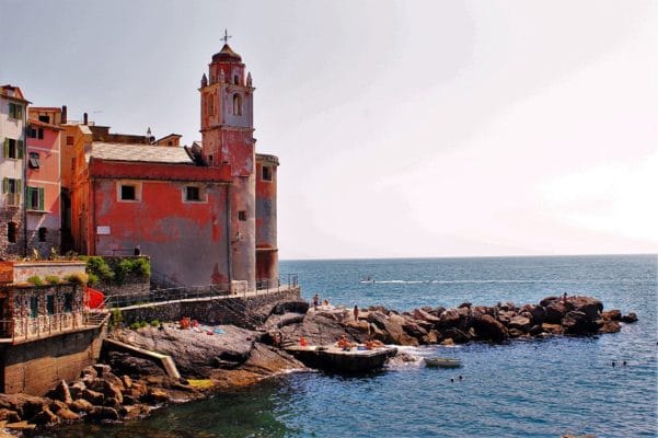 What to see in Tellaro-Tellaro-Church of San Giorgio-marina-sea-rocks-bathers