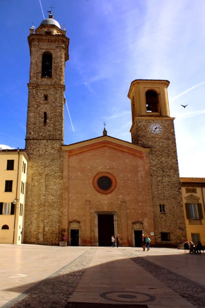 What to see in Bobbio -Bobbio Cathedral - co-cathedral of Santa Maria Assunta - square