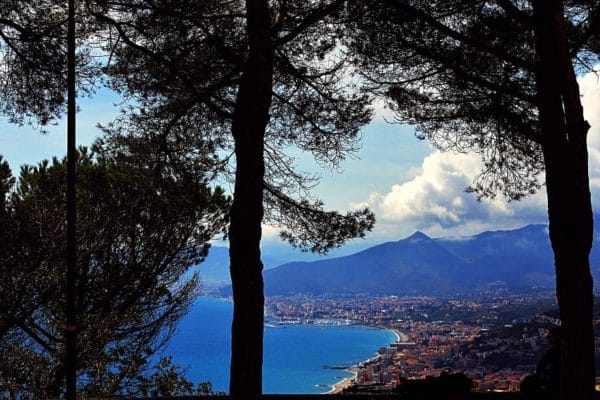 Viaggiando nel tempo per un borgo saraceno-Verezzi-panorama-Riviera delle Palme-Chiesa di San Martino-