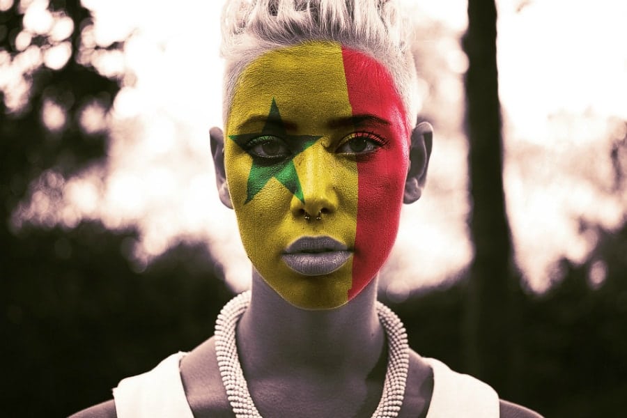 donna-tifosa-bandiera-senegal-jpg