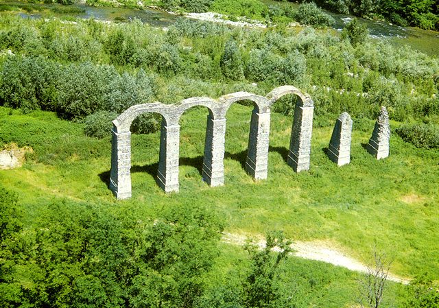What to see in Acqui Terme - Roman aqueduct - remains - Archaeological Museum of Acqui Terme - meadow - trees - river