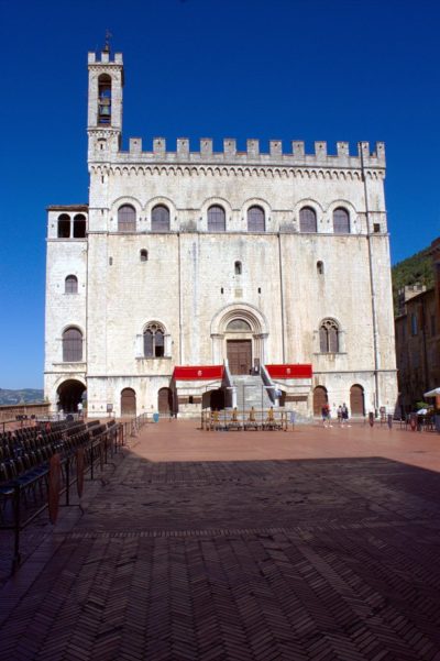 Palazzo dei Consoli-Piazza Grande-Museo Civico
