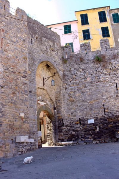 Portovenere, la perla del Golfo dei Poeti-Porta del Borgo-Portovenere-Golfo dei Poeti