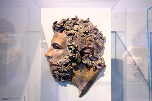 Applique- Bronzo- Testa di Vento- Museo Archeologico Nazionale di Aquileia