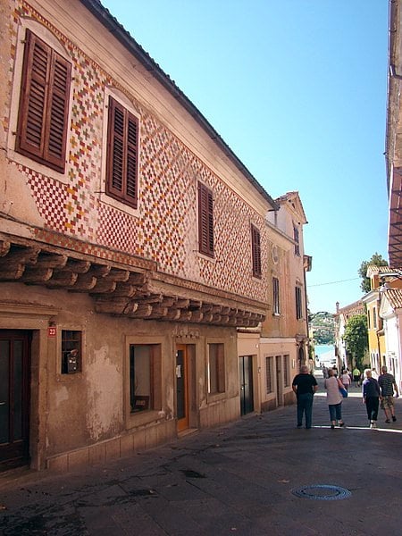 Koper- Kidriceva Ulica- Medieval houses-decorations