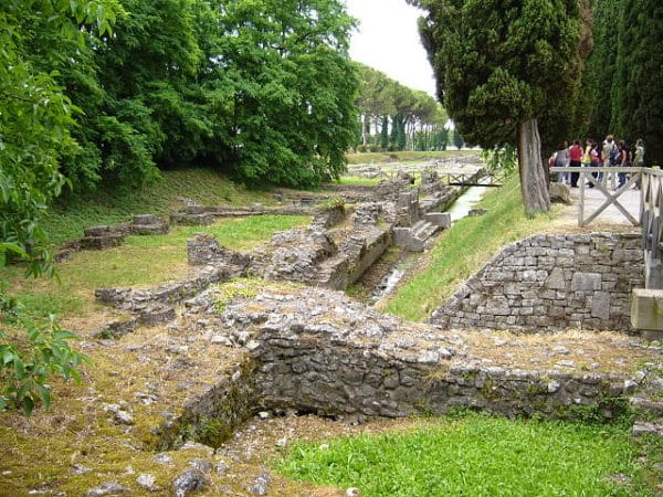 River port - Archaeological Area - remains - stones