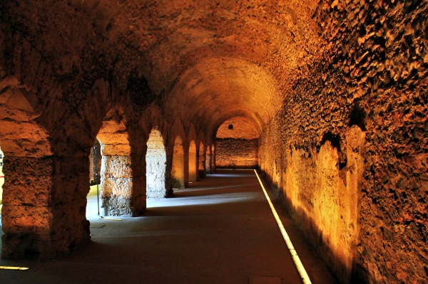 Forensic Cryptoporticus - perspective - round arches - pillars