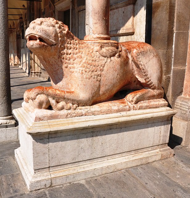 Cremona Cathedral - Lion - Legend of the Torrazzo lion