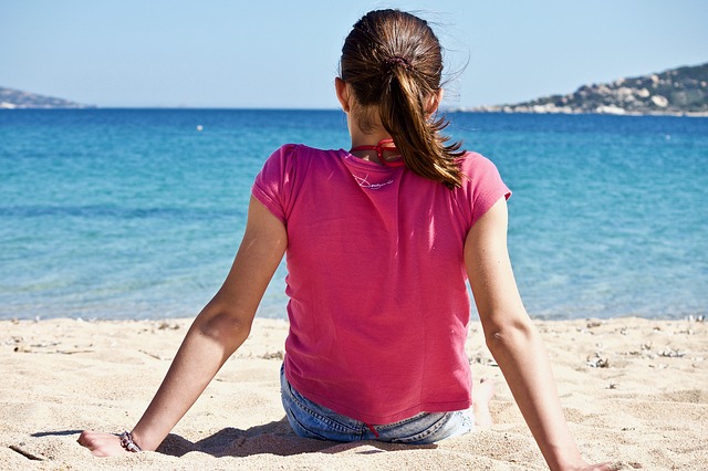 ragazza- spiaggia- mare