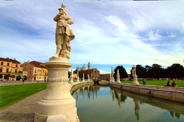 Cosa vedere a Padova- Prato della Valle- Basilica di Santa Giustina- Canale- Statue