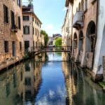 Cosa vedere a Treviso in un giorno- Canale dei Buranelli- Ponte dei Buranelli- Cagnan Medio- Riflessi- Palazzi