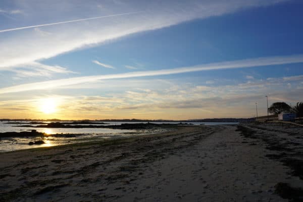 Oceano-Spiaggia-Tramonto-Cielo-Blu-