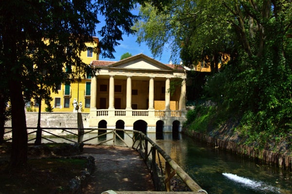 What to see in Vicenza - Loggia Valmarana - Salvi Gardens - Canale