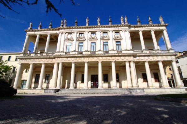 What to see in Vicenza - Palazzo Chiericati - Civic Art Gallery - Columns - Statues - Renaissance