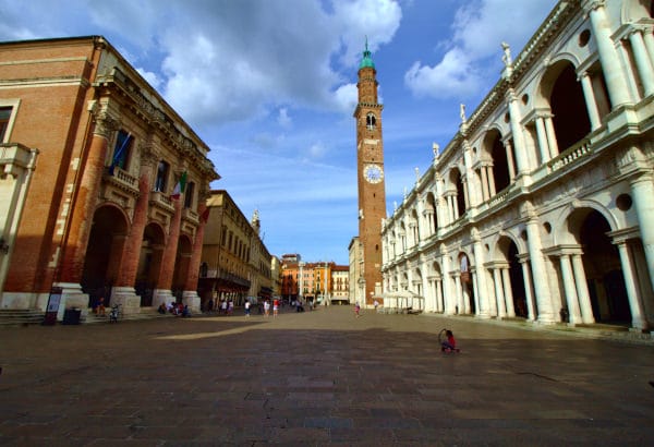 What to see in Vicenza - Piazza dei Signori - Basilica Palladiana - Palazzo del Monte di Pietà - Palazzo del Capitanio - Torre Bissara