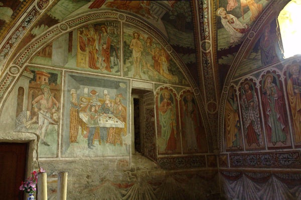 Cosa vedere a Roccaverano- Chiesa di San Giovanni Battista-Affreschi-Ciclo affrechi gotici più estesa della Provincia di Asti