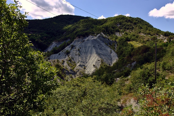 Calanchi-Langa Astigiana-grey sandstone