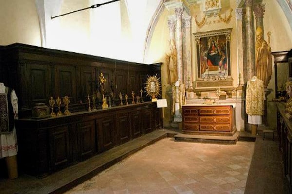 Museo sacrestia aperta- Chiesa di San Francesco d'assisi-arte-pala d'altare