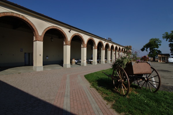 Cosa vedere a Moncalvo-Piazza Carlo Alberto-Portici-Castello-Carretto