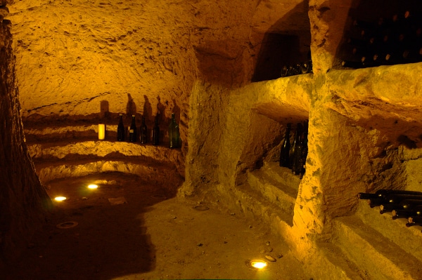 Cosa sono e dove vedere gli infernot- Infernot Belvedere-Vignale Monferrato-nicchie-bottiglie-basso monferrato