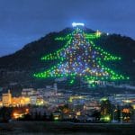 6 borghi italiani da vedere a Natale- Gubbio- Albero di Natale più grande del Mondo-notte