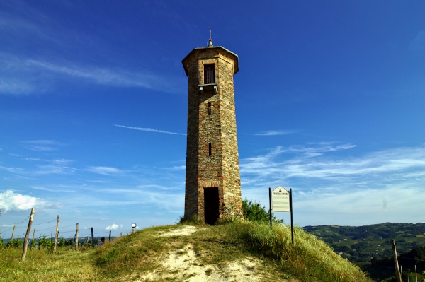 Cosa vedere a Canelli-Torre dei Contini-Panorama-Vigneti