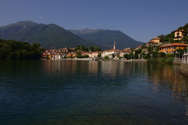 Cosa Fare a Mergozzo, lago, sentieri e-panorama-borgo-riflessi