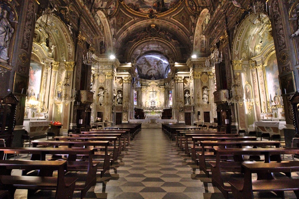 Cosa vedere a Campo Ligure-Interno-chiesa-natività-di-maria-vergine