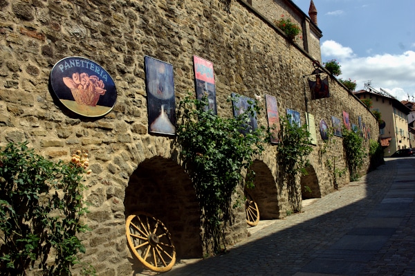 What to see in Bossolasco-Historical signs-artistic workshops