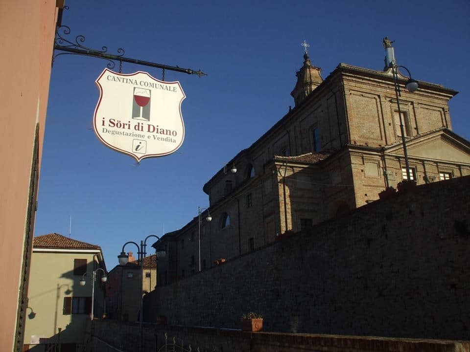 Municipal wine shop i Sorì di Diano-dolcetto-typical products