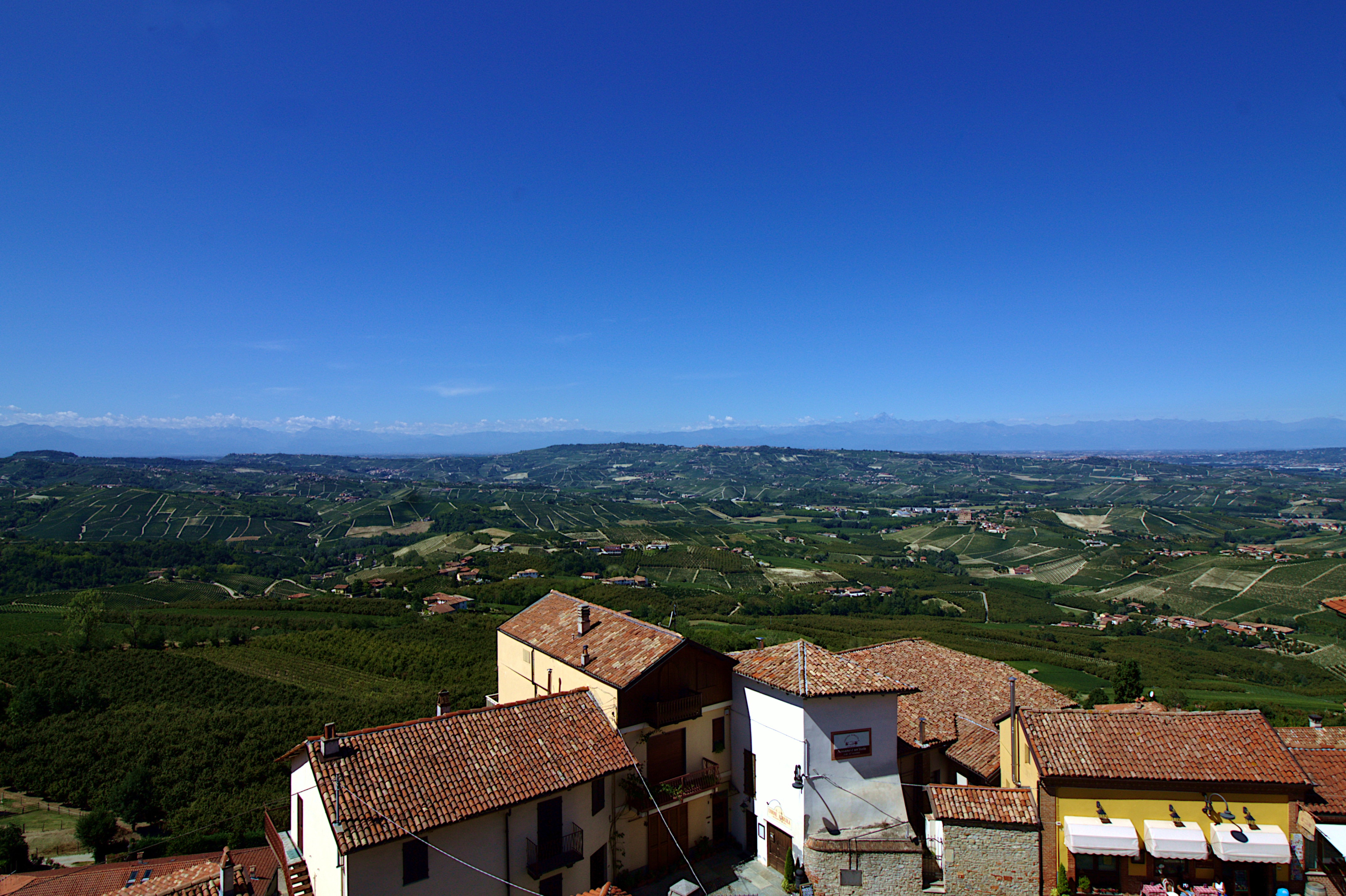 What to see in Diano d'Alba-Belvedere-panorama-Langhe-remains of the castle