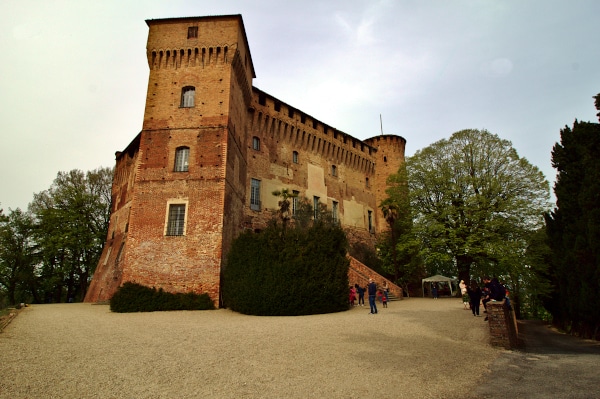 What to see in Monticello d'Alba-Roero Castle-Torri
