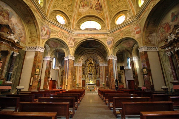 What to see in Dogliani-Church of San Lorenzo-octagonal shape-neo classical