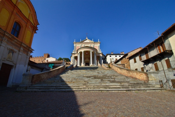 Itineraries between Langhe Roero and Monferrato - Baroque staircase - Montemagno - Church of Saints Martino and Stefano
