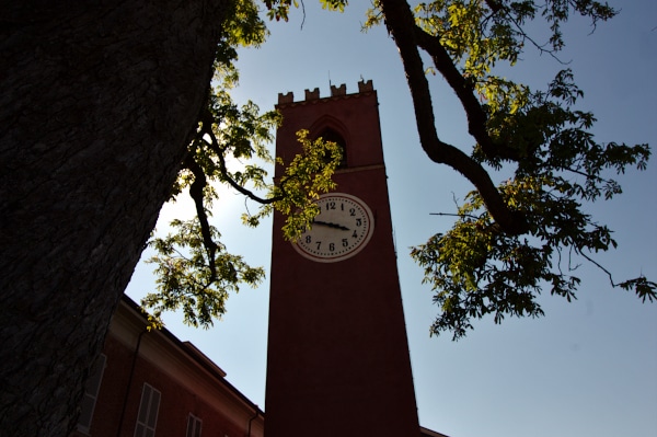 What to see in Dogliani - Civic Tower - red - horse chestnut-clock