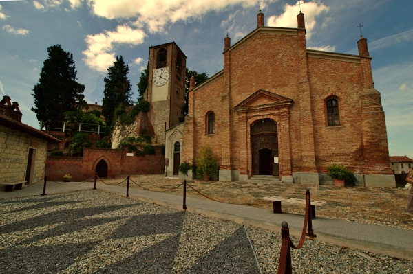 What to see in Ozzano Monferrato-Church of San Salvatore-Bell Tower-medieval walls