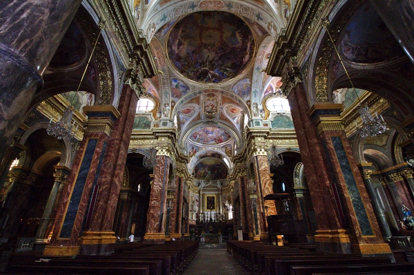 Cosa vedere a Mondovì-interno-Cattedrale di San donato-barocco