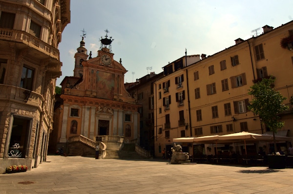 What to see in Mondovì-square-church of Saints Peter and Paul-dolphin fountain-
